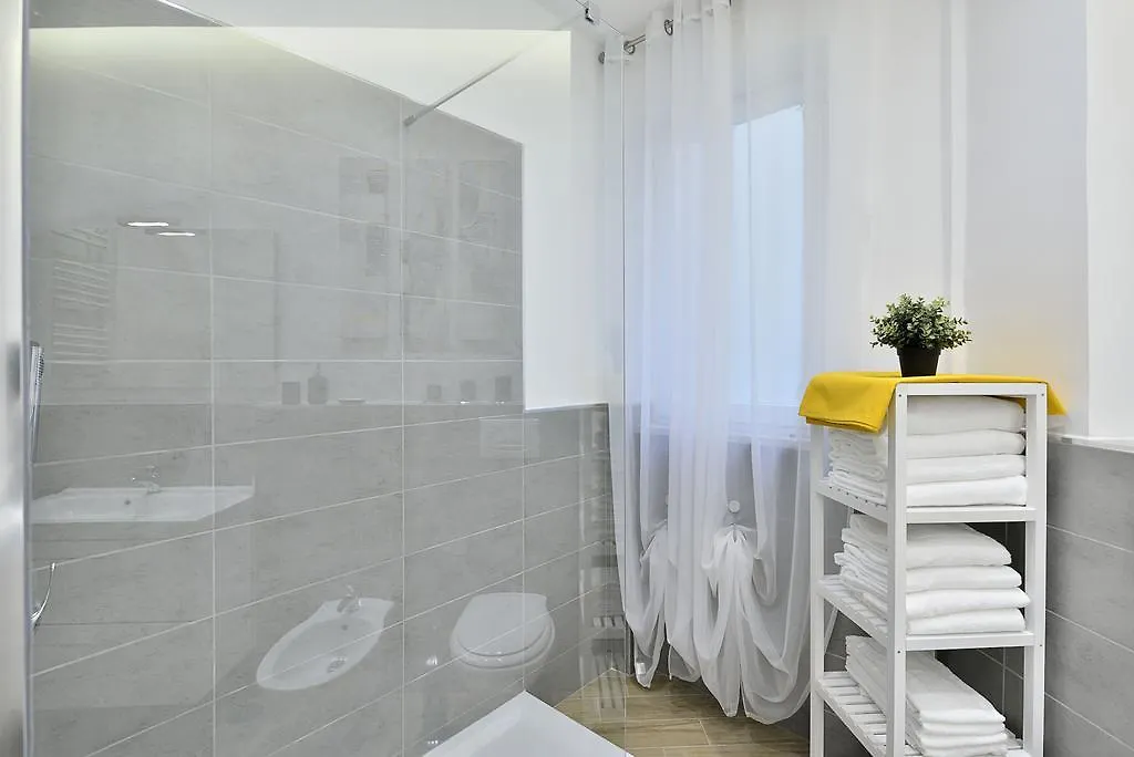 New Romantic Trastevere Apartment Holiday home Rome