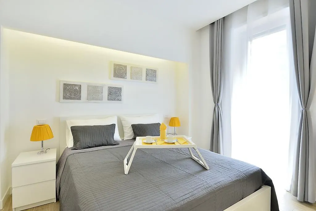 New Romantic Trastevere Apartment Italia